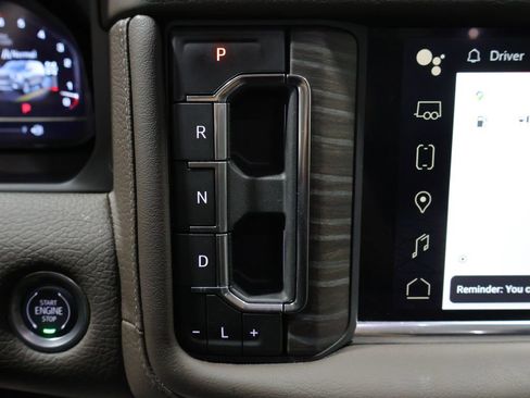 Used 2024 GMC Yukon Denali w/ Denali Reserve Package AWD/4WD image 37