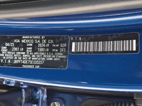 Certified 2025 Kia K4 FWD image 27