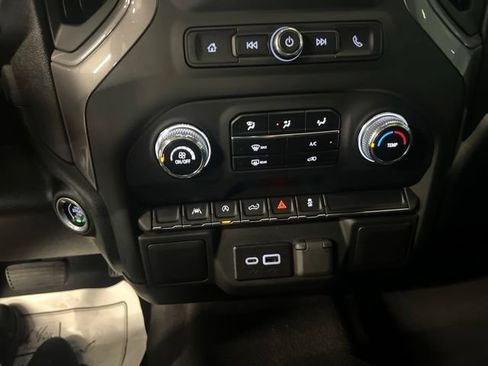 Used 2023 GMC Sierra 1500 Pro w/ Pro Value Package AWD/4WD image 18