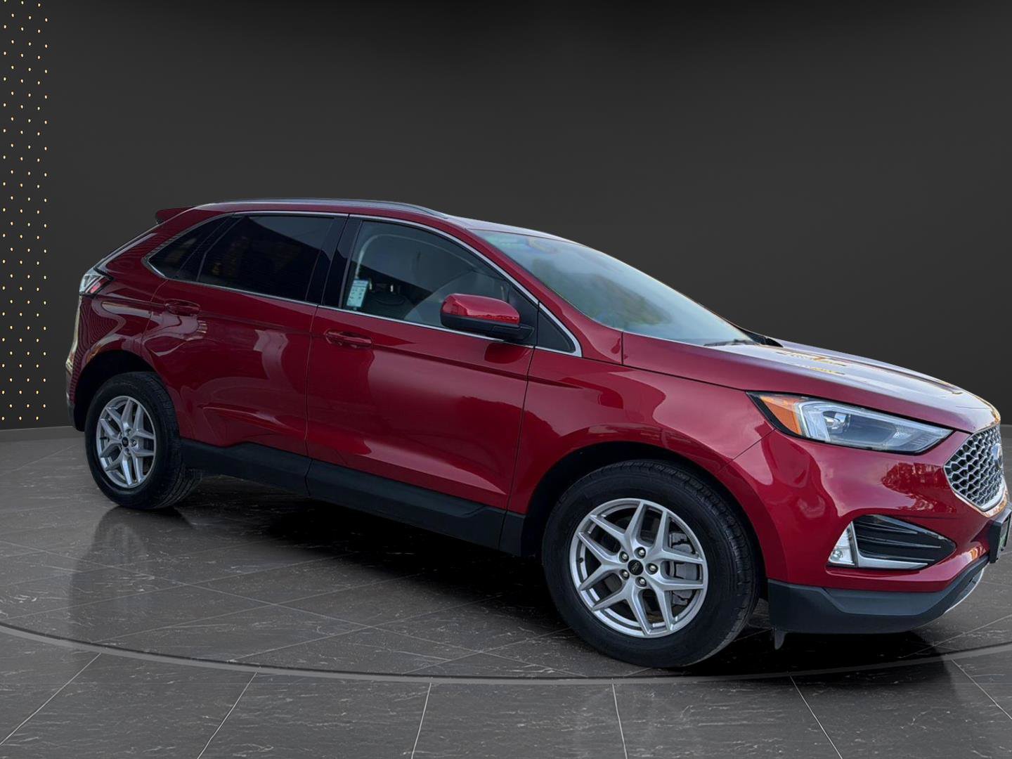 Used 2024 Ford Edge SEL w/ Convenience Package AWD/4WD image 4