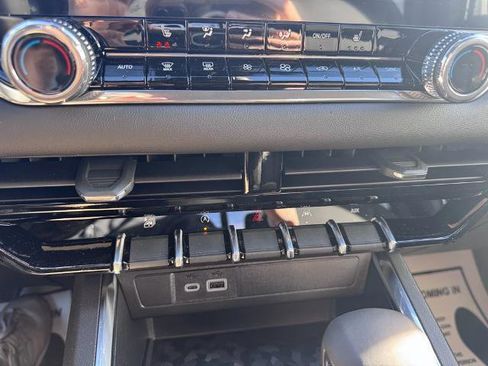 New 2026 GMC Canyon Elevation w/ Convenience Package image 17