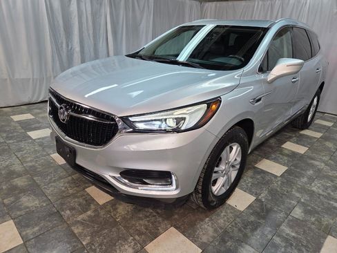 Used 2019 Buick Enclave Essence AWD/4WD image 2