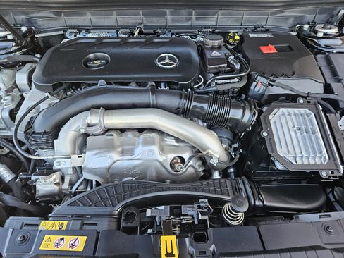 Used 2026 Mercedes-Benz GLB 250 image 30