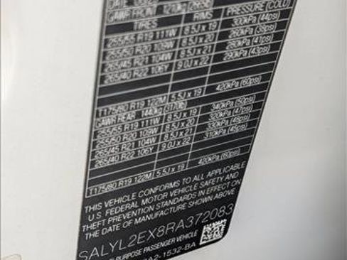 Certified 2024 Land Rover Range Rover Velar Dynamic SE AWD/4WD image 24