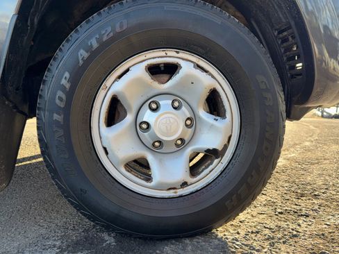 Used 2011 Toyota Tacoma 4x4 Double Cab w/ SR5 Pkg #2 image 12