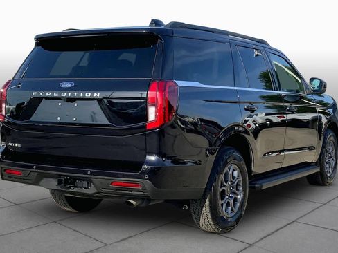 Certified 2025 Ford Expedition Active RWD image 13