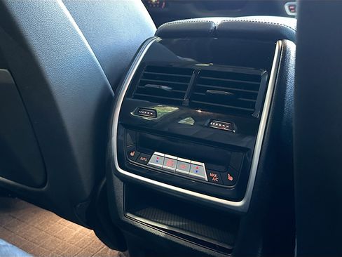 Used 2022 BMW X5 xDrive40i w/ Climate Comfort Package image 27