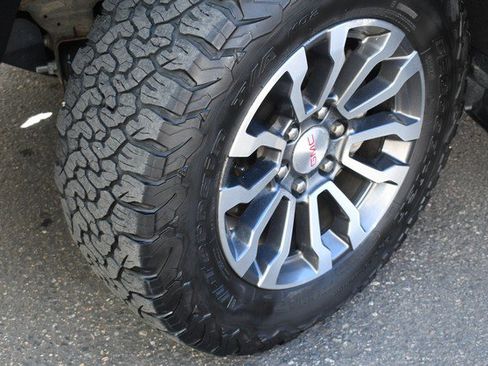 Used 2020 GMC Sierra 1500 AT4 w/ AT4 Premium Package image 13