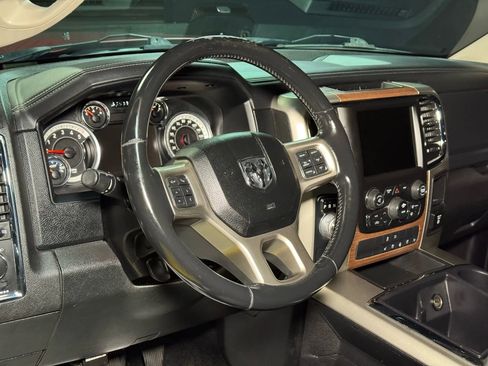Used 2014 RAM 1500 Laramie image 50
