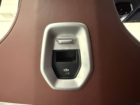 Used 2023 BMW 760i xDrive image 48