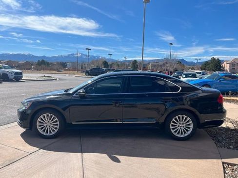 Used 2016 Volkswagen Passat 1.8T SE FWD image 4