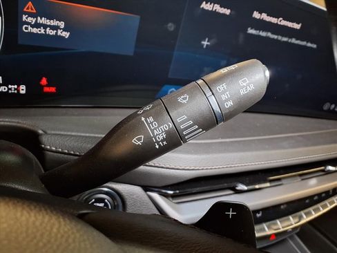 Certified 2024 Cadillac XT4 Premium Luxury image 10