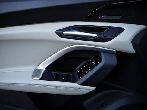 New 2025 Audi Q5 2.0T Premium Plus image 14