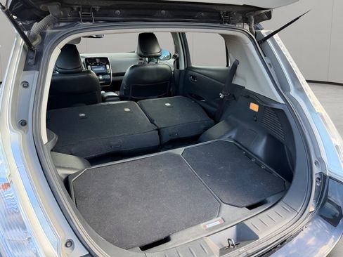 Used 2015 Nissan Leaf SL image 12