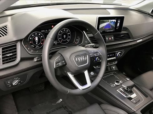 Used 2019 Audi Q5 2.0T Premium Plus w/ Premium Plus Package AWD/4WD image 14