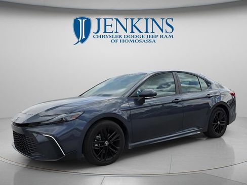 Used 2026 Toyota Camry SE w/ Convenience Package FWD image 9