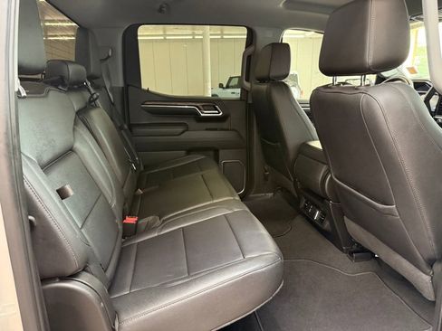 Used 2022 GMC Sierra 1500 SLT w/ X31 Off-Road Package image 21