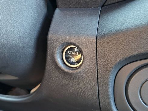 Used 2023 Nissan Frontier SV w/ Midnight Edition Package image 34