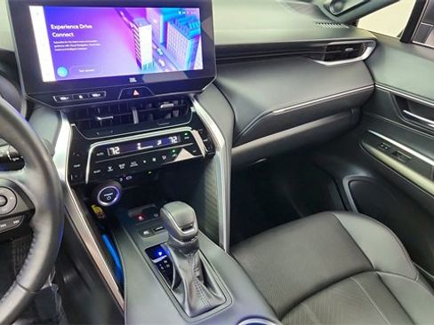 Used 2023 Toyota Venza Limited image 44