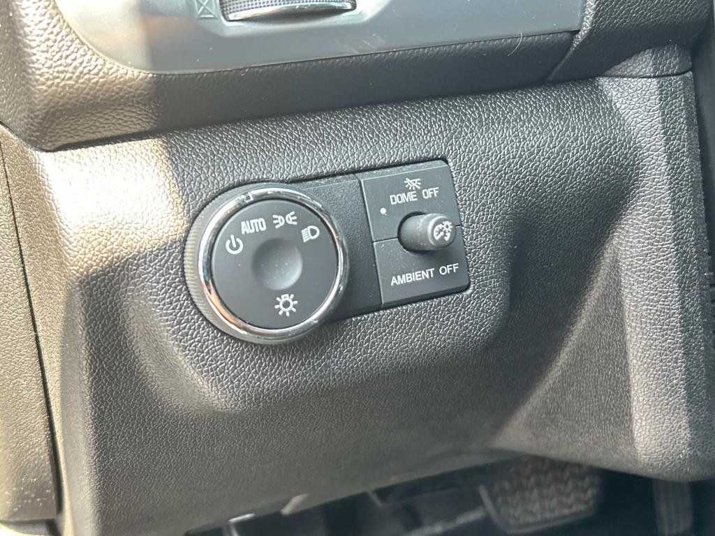 Used 2013 GMC Acadia SLE FWD image 21