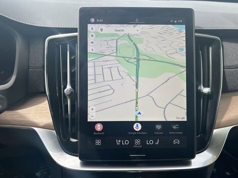 Certified 2025 Volvo XC90 B6 Plus AWD/4WD image 22