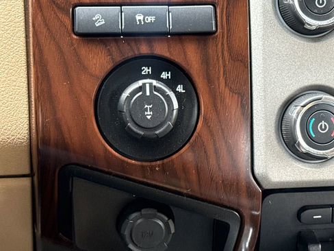 Used 2014 Ford F350 Lariat w/ Lariat Ultimate Package image 26