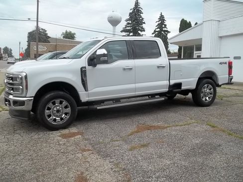 Used 2024 Ford F350 Lariat w/ Chrome Package image 1