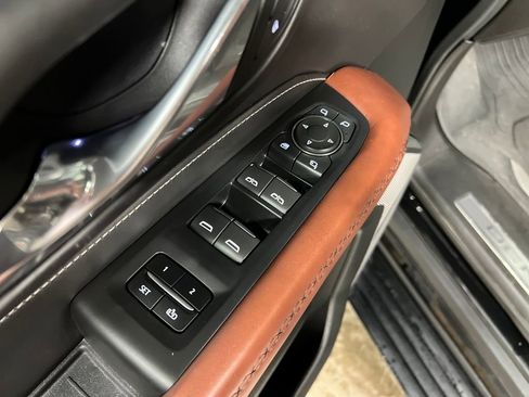 Certified 2023 GMC Yukon XL Denali Ultimate AWD/4WD image 17