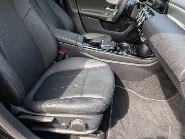 Used 2022 Mercedes-Benz A 220 image 26
