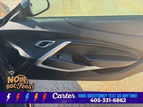 Used 2018 Chevrolet Camaro LT RWD image 10