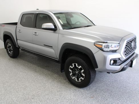 Used 2021 Toyota Tacoma TRD Off-Road AWD/4WD image 4