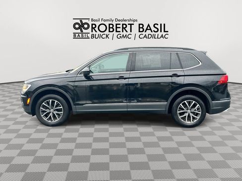 Used 2020 Volkswagen Tiguan SE w/ Panoramic Sunroof Package AWD/4WD image 5
