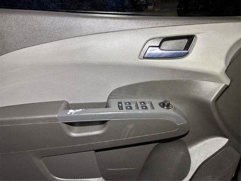 Used 2013 Chevrolet Sonic LTZ image 17