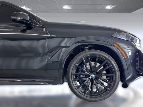 Used 2026 BMW X6 M60i w/ Parking Assistance Package AWD/4WD image 37