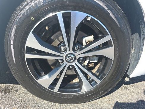 Used 2023 Nissan Sentra SV image 9