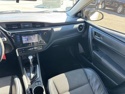 Used 2017 Toyota Corolla SE FWD image 16