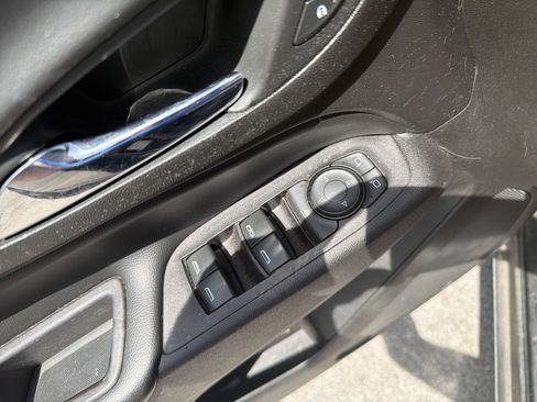 Used 2020 Chevrolet Equinox LT AWD/4WD image 17