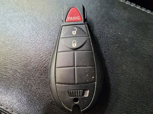 Used 2019 Jeep Cherokee Latitude w/ Popular Appearance Group image 32