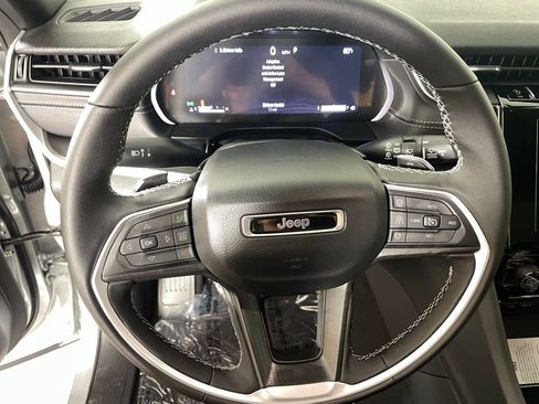 New 2025 Jeep Grand Cherokee L Laredo AWD/4WD image 19