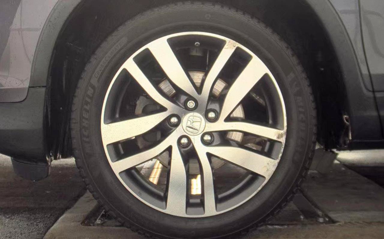 Used 2017 Honda Pilot Elite image 6