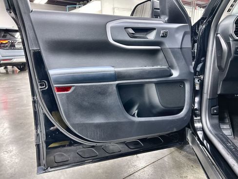 Used 2024 Ford Bronco Sport Outer Banks w/ Tech Package AWD/4WD image 16