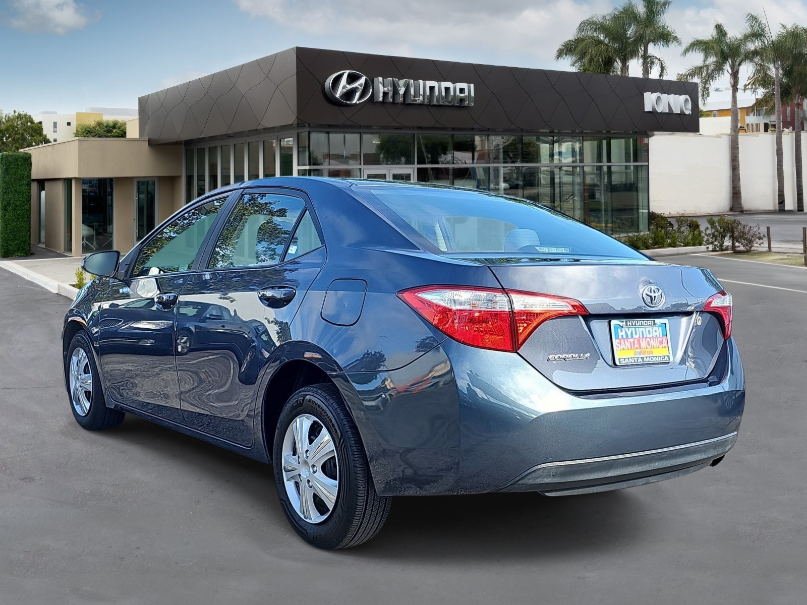 Used 2015 Toyota Corolla L FWD image 5