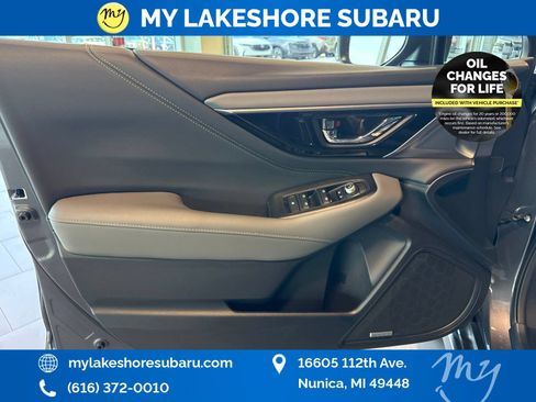 Certified 2025 Subaru Outback Onyx Edition AWD/4WD image 13