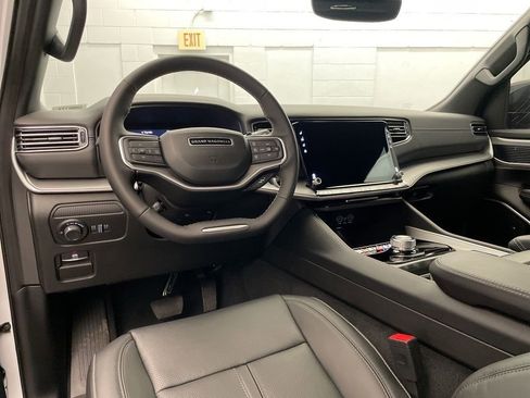 New 2026 Jeep Grand Wagoneer 2WD image 9