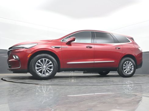 Used 2024 Buick Enclave Premium image 25