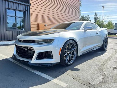 Used 2017 Chevrolet Camaro ZL1 RWD image 1