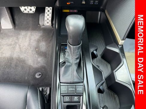 Used 2025 Toyota Camry SE FWD image 28