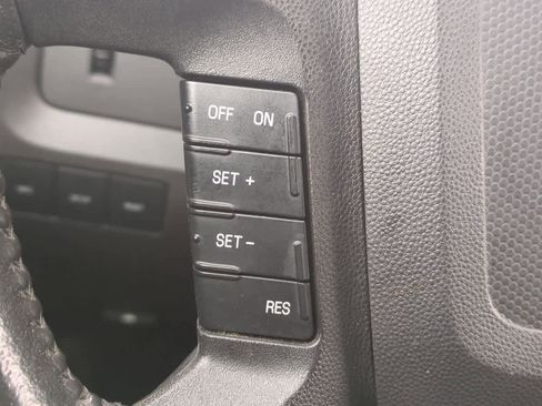 Used 2011 Ford Escape XLT image 23