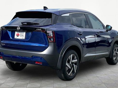 Used 2026 Nissan Kicks SV w/ SV Premium Package FWD image 5