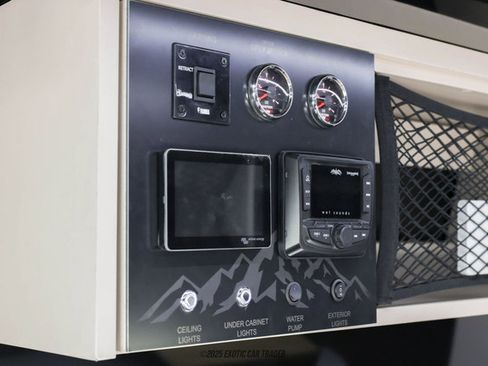 Used 2025 Mercedes-Benz Sprinter 2500 image 91